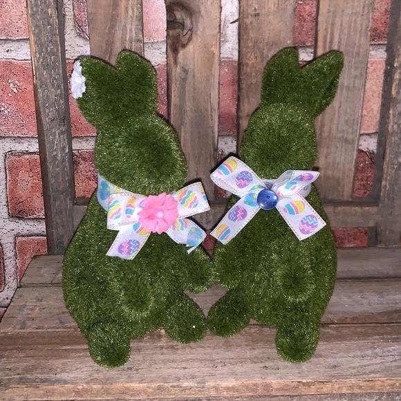 Moss Bunnies tiered tray spring Easter farmhouse decor - Picture 1 of 6